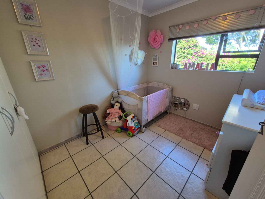 3 Bedroom Property for Sale in Heiderand Western Cape